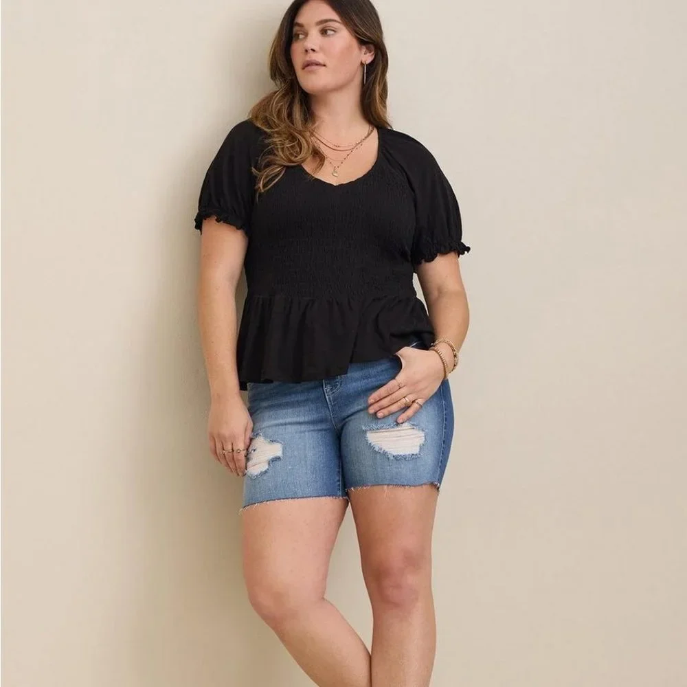 Torrid Top 0/1/2/3/4/5/6X Black Smocked Babydoll Peplum V-Neck Plus Size Shirt